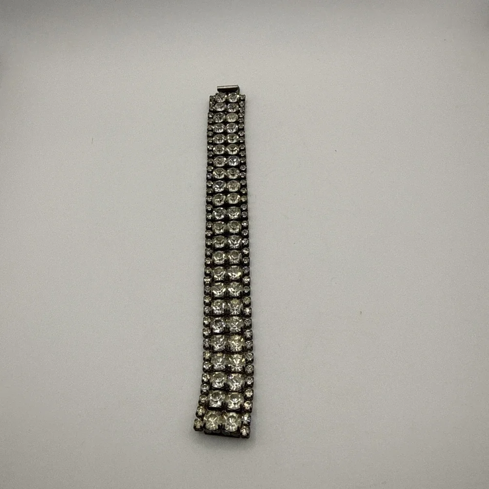 Silver Tone‎ Rhinestone Multi Row Of Clear Crystal Stone Bracelet 7 Inches